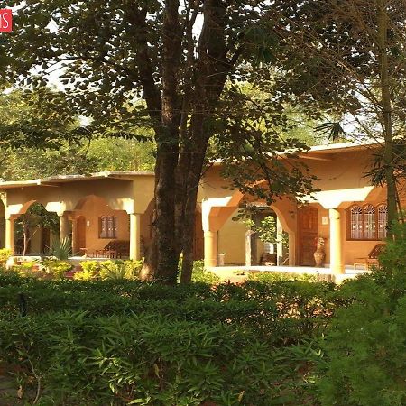 Adb Rooms Ashoka Resort Tala  Экстерьер фото